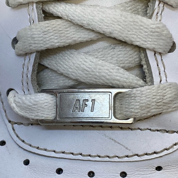 Nike Air Force 1 Triple White fashion shoes CW2288-111 Men’s Size 9.5 - Picture 8 of 13